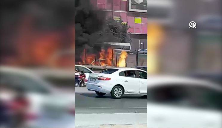 D-100'ün ortasında alev alev yandı! Trafik felç oldu - Resim: 20